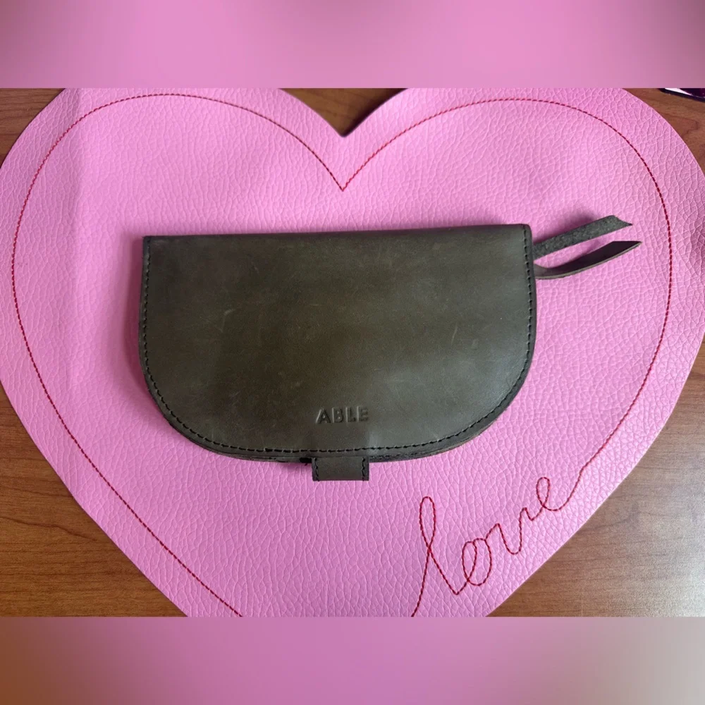 Able leather wallet